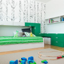 realizacia interieru prepojene detske izby zelena od kivvi architects